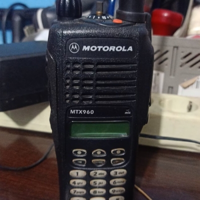 HT Motorola MTX-960 UHF - Handy Talkie