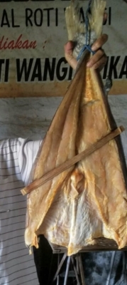 Ikan Jambal Roti Utuh