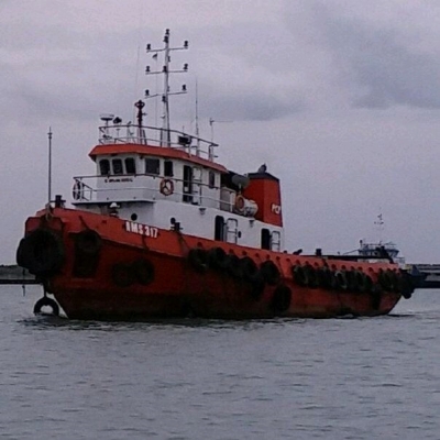 Kapal Tug Boat