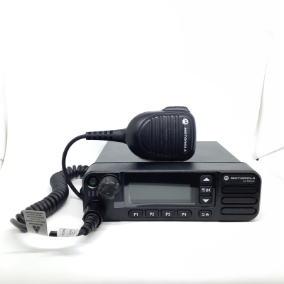 Radio Rig Motorola XIR M3688 VHF 45 W VHF 136-174 MHz Original Dan Bergaransi