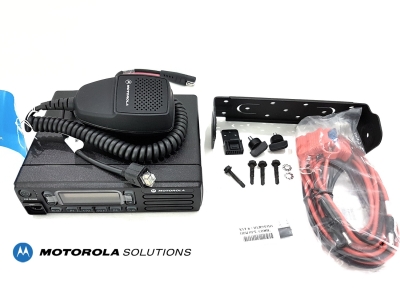 Motorola MOTOTRBO XiR M3688 UHF Mobile Radio (Alphanumeric Display)