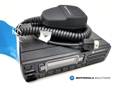 Motorola MOTOTRBO XiR M3688 UHF Mobile Radio (Alphanumeric Display)